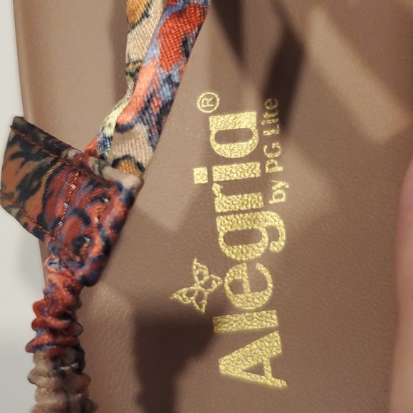 Alegria Roz Get Away Tan Floral Boho Sandal Size 8-8.5 NWOT'S - Picture 8 of 15